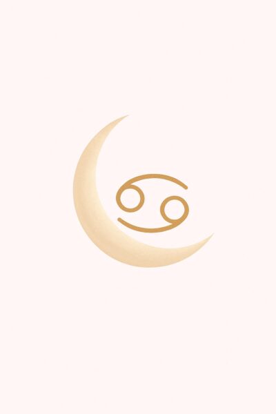 "Nouvelle Lune en Cancer du 25 juin 2025 – illustration douce d’un croissant de Lune doré lovant le symbole astrologique du Cancer sur fond rose poudré"